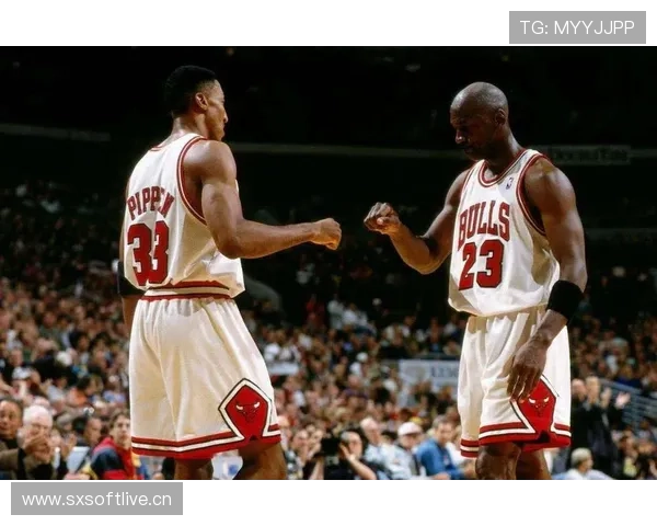 罗德里与坎特：防守方式与节奏掌控的顶级路径对比