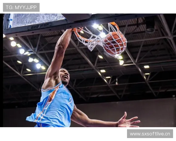 卡里姆·阿布杜尔-贾巴尔内线勾手效率领先奥拉朱旺显著提升得分稳定性