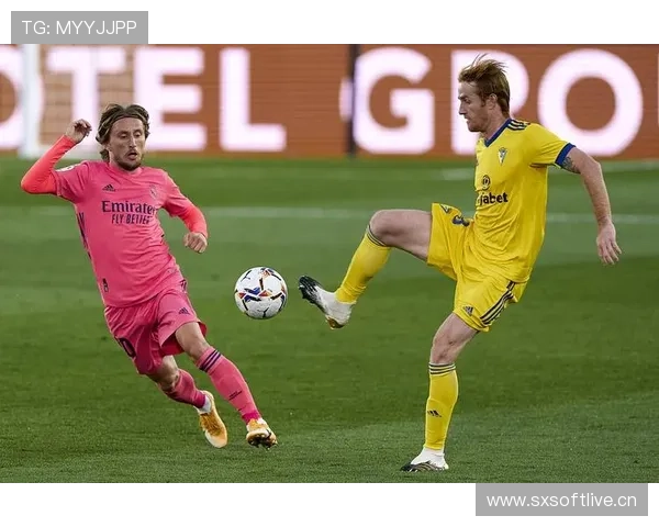 皇马中锋短缺问题持续影响球队进攻稳定性与赛季走势